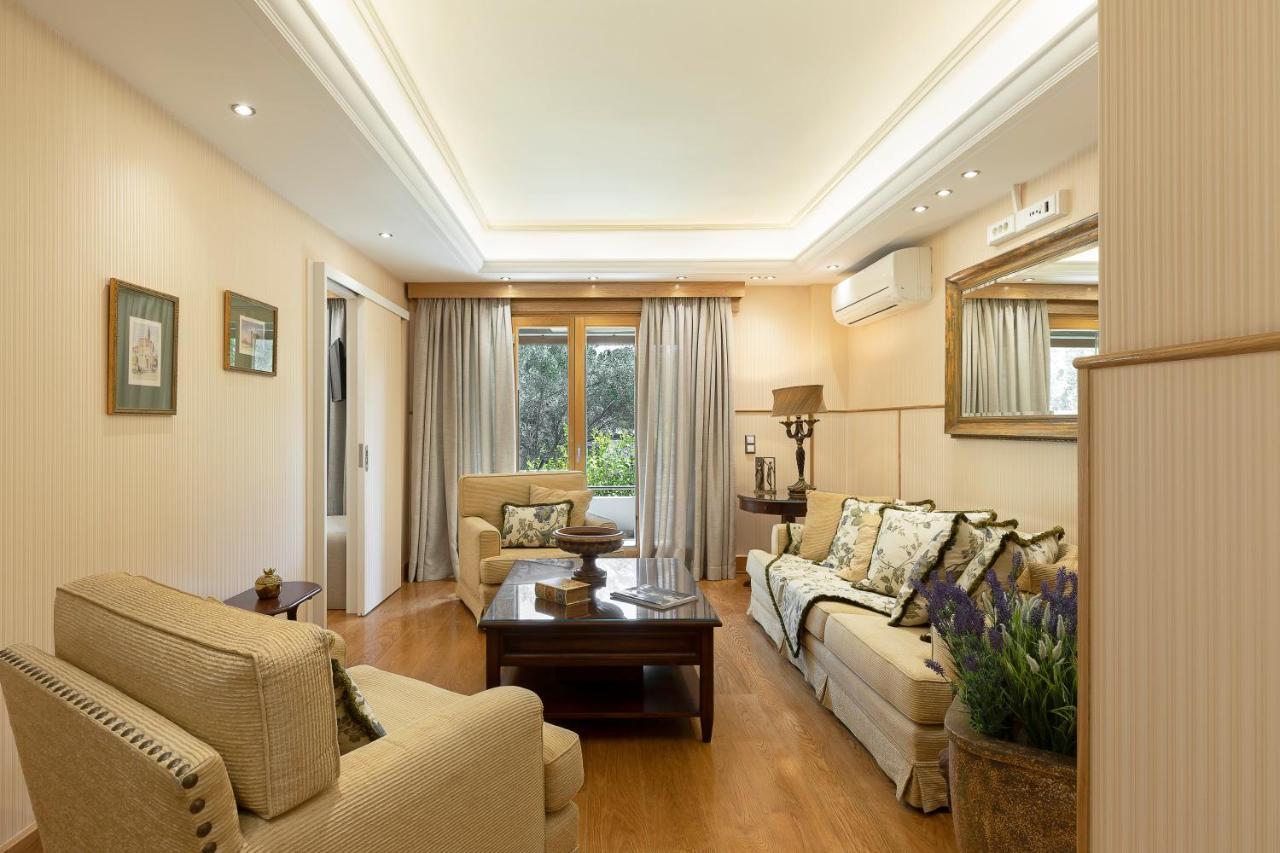 Vouliagmeni'S Elegance By Acropolis Suites Athen Eksteriør bilde