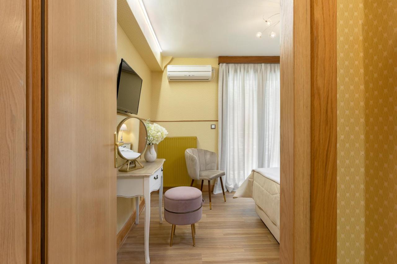 Vouliagmeni'S Elegance By Acropolis Suites Athen Eksteriør bilde