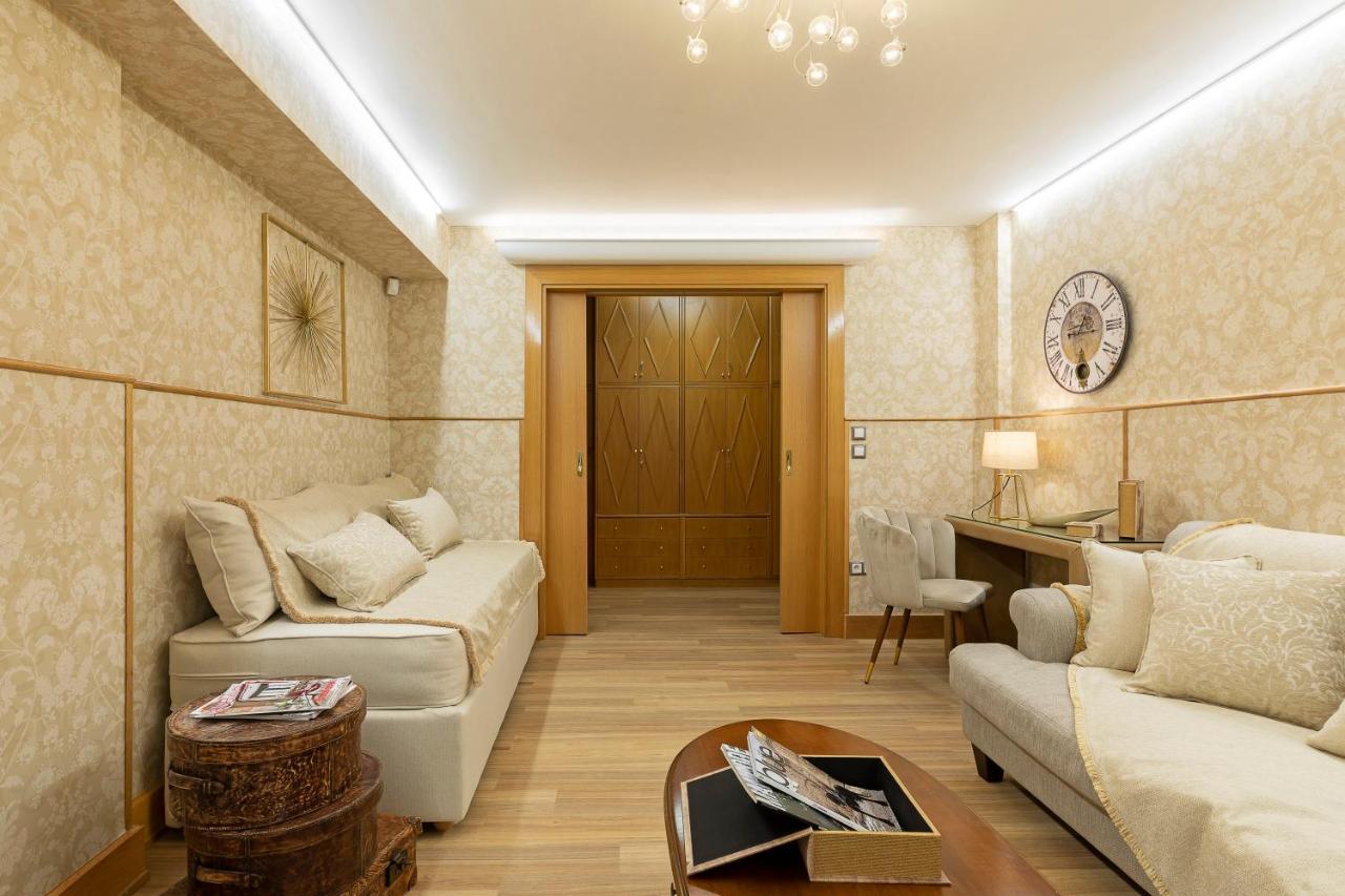 Vouliagmeni'S Elegance By Acropolis Suites Athen Eksteriør bilde