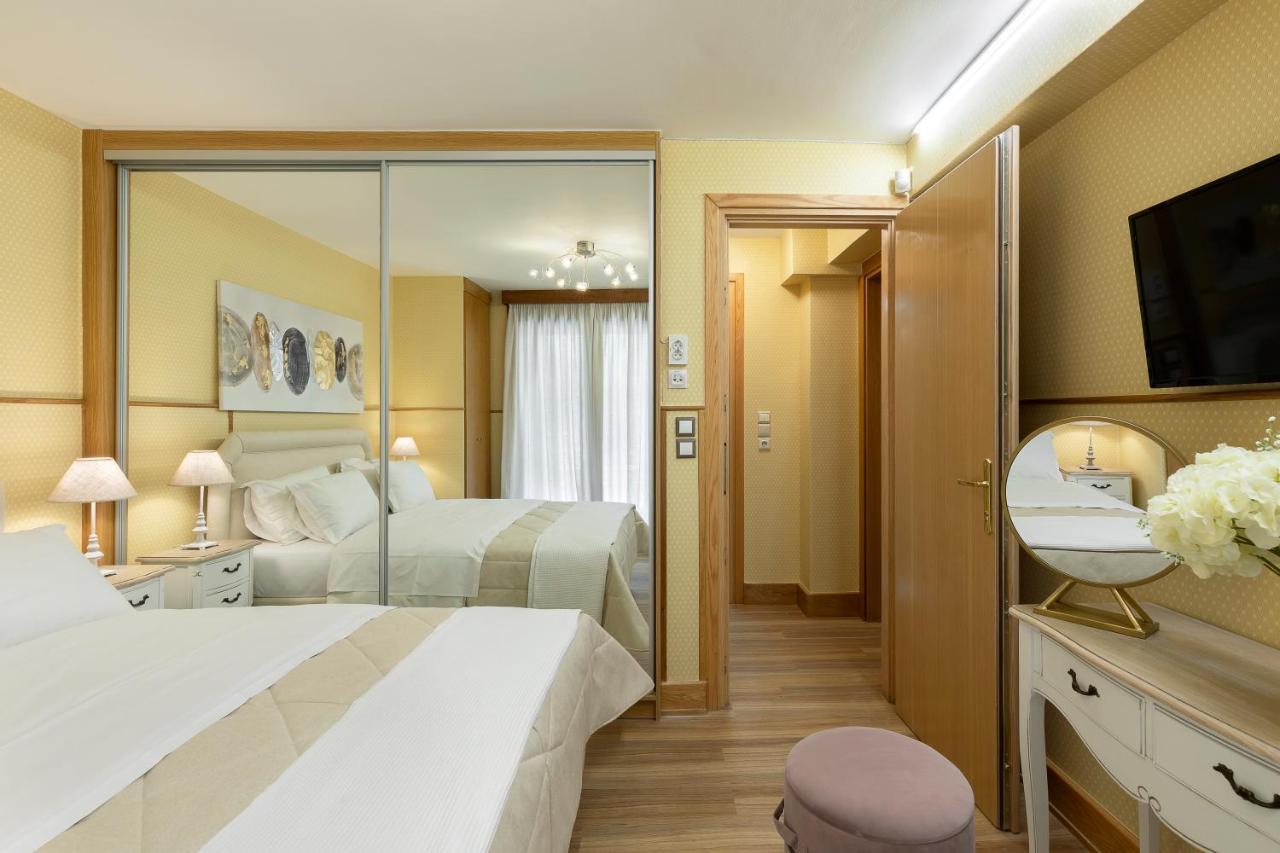Vouliagmeni'S Elegance By Acropolis Suites Athen Eksteriør bilde